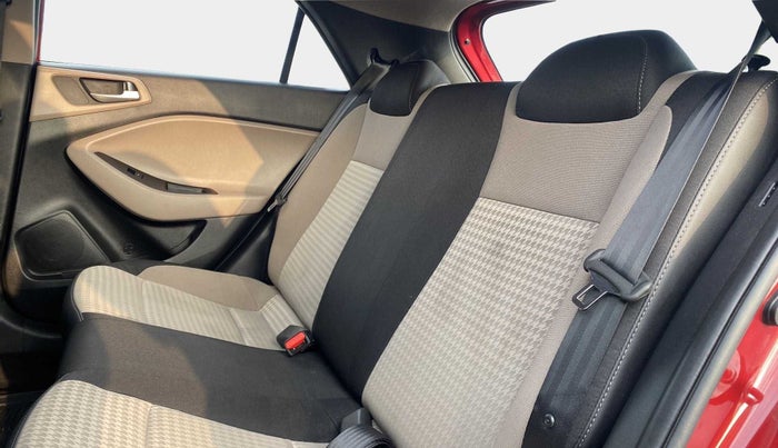 2020 Hyundai Elite i20 MAGNA PLUS 1.2, Petrol, Manual, 16,973 km, Right Side Rear Door Cabin