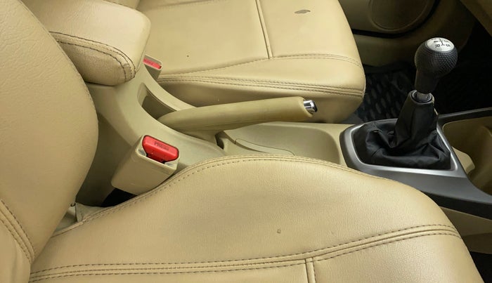 2012 Honda City 1.5L I-VTEC V MT, Petrol, Manual, 1,12,923 km, Gear Lever