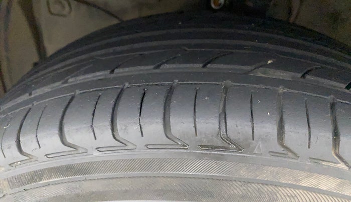 2012 Honda City 1.5L I-VTEC V MT, Petrol, Manual, 1,12,923 km, Left Front Tyre Tread