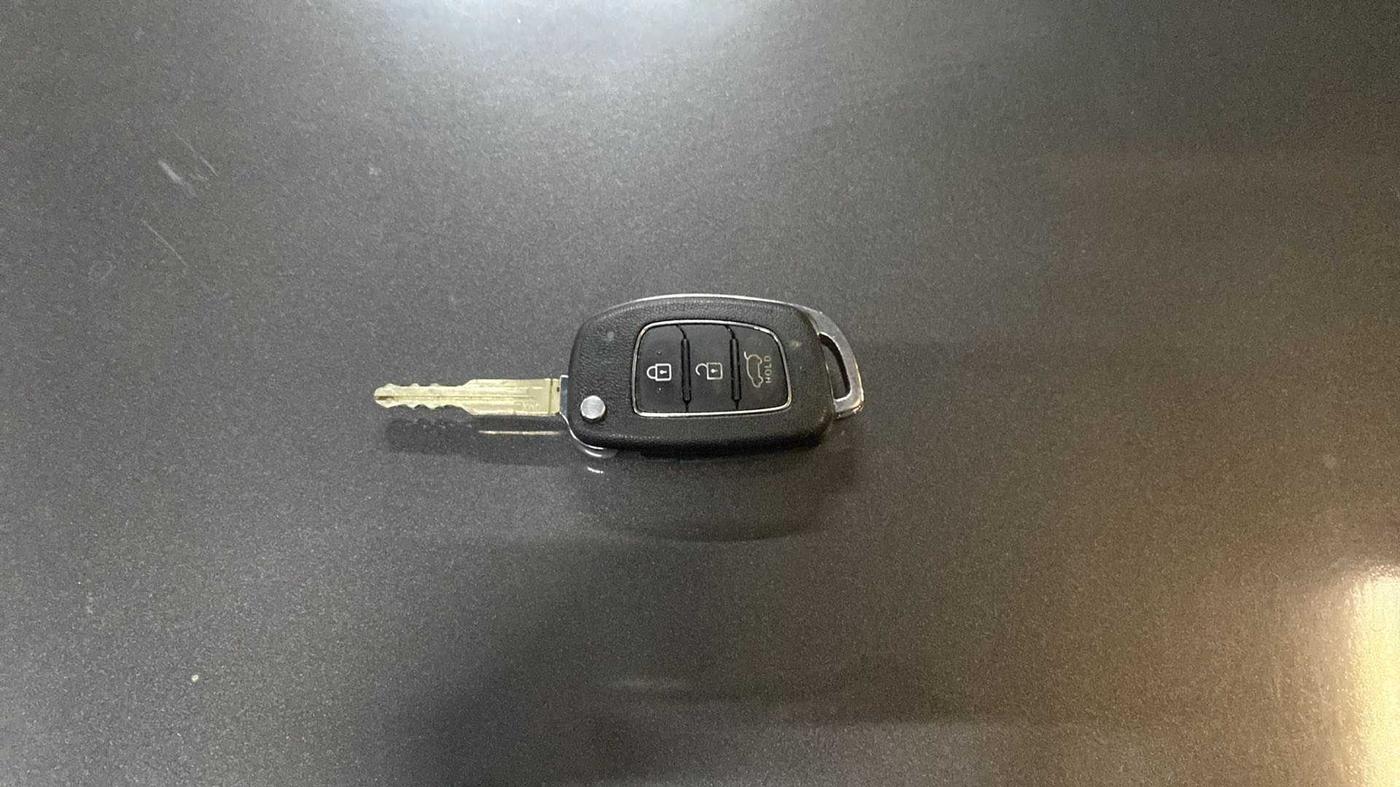 2021 Hyundai NEW I20 SPORTZ 1.5 MT, Diesel, Manual, 29,367 km, Key Close Up