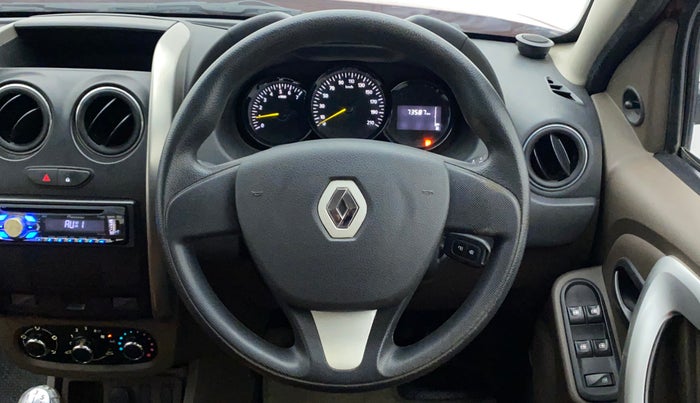 2016 Renault Duster 85 PS RXE DIESEL, Diesel, Manual, 73,848 km, Steering Wheel Close Up