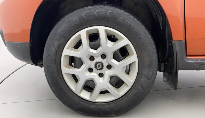 2016 Renault Duster 85 PS RXE DIESEL, Diesel, Manual, 73,848 km, Left Front Wheel