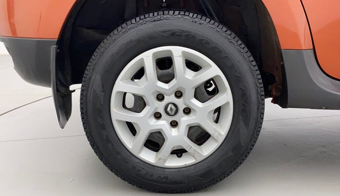 2016 Renault Duster 85 PS RXE DIESEL, Diesel, Manual, 73,848 km, Right Rear Wheel