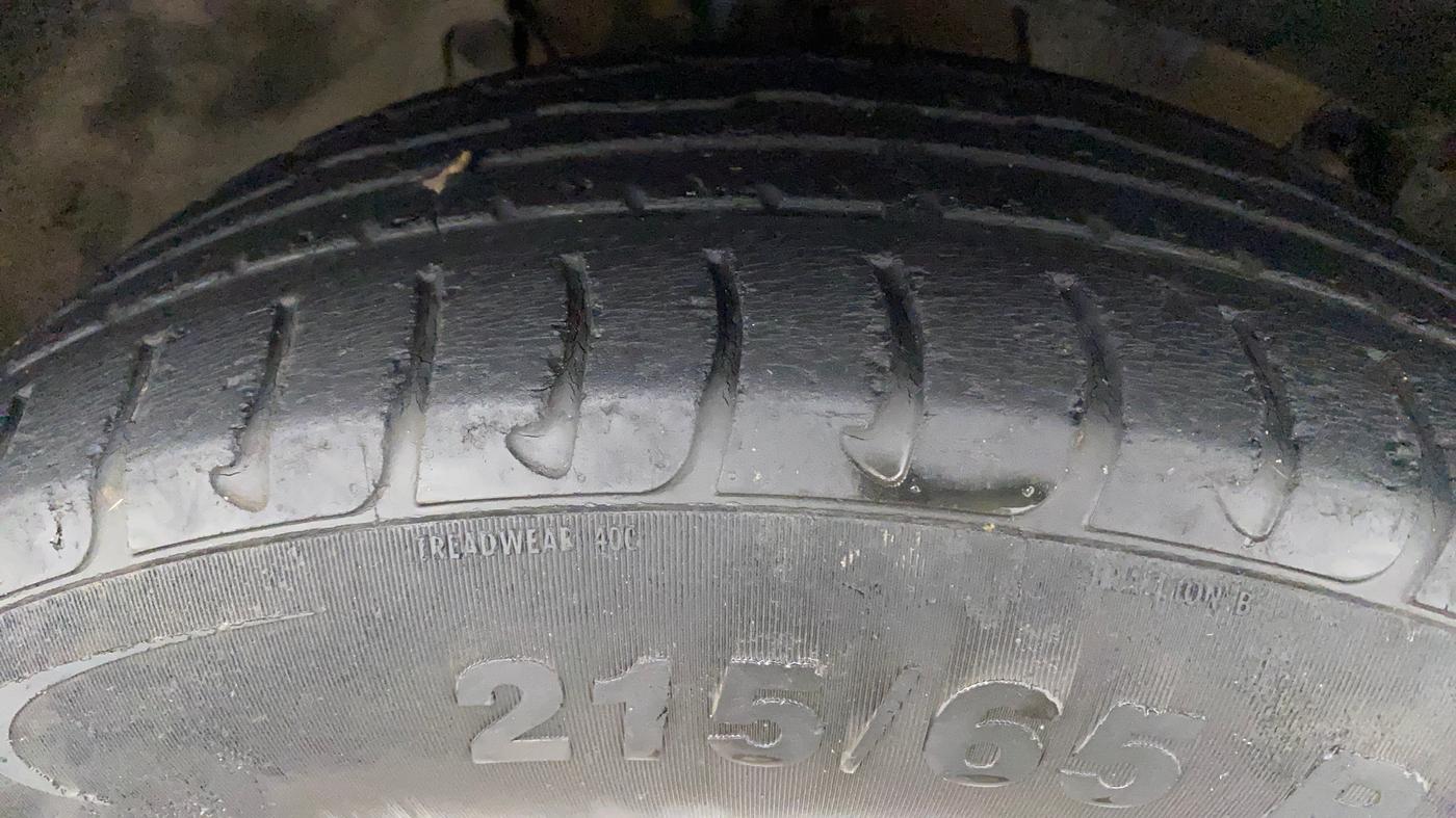 2016 Renault Duster 85 PS RXE DIESEL, Diesel, Manual, 73,848 km, Right Front Tyre Tread