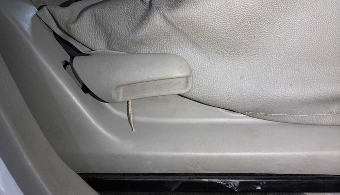 2015 Maruti Celerio VXI, Petrol, Manual, 35,915 km, Driver Side Adjustment Panel