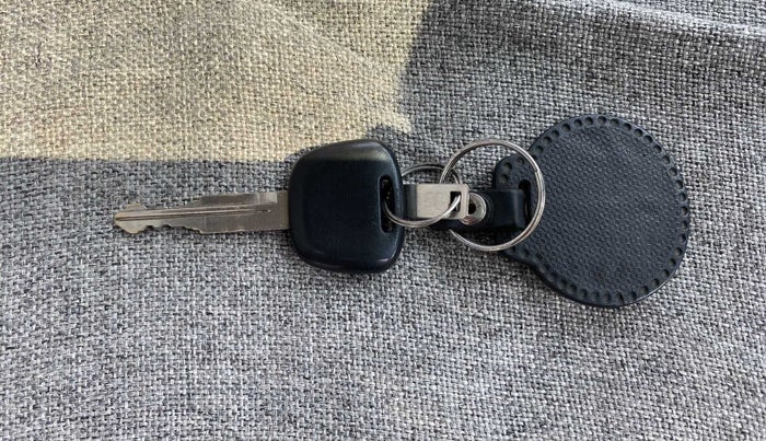 2018 Maruti Eeco 5 STR WITH A/C+HTR, Petrol, Manual, 17,924 km, Key Close Up