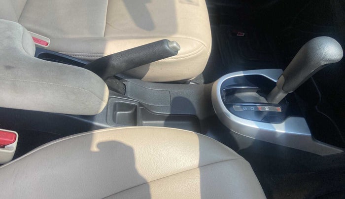 2018 Honda Jazz 1.2L I-VTEC V AT, Petrol, Automatic, 20,643 km, Gear Lever