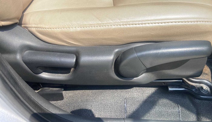 2018 Honda Jazz 1.2L I-VTEC V AT, Petrol, Automatic, 20,643 km, Driver Side Adjustment Panel