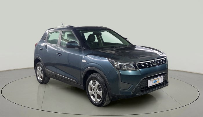 2020 Mahindra XUV300 W6 1.5 DIESEL AMT, Diesel, Automatic, 14,828 km, Right Front Diagonal
