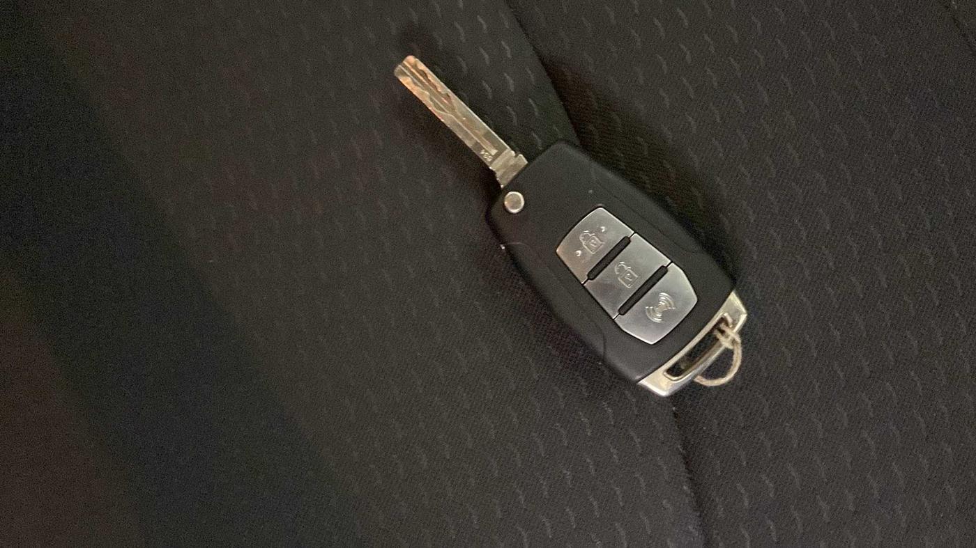 2020 Mahindra XUV300 W6 1.5 DIESEL AMT, Diesel, Automatic, 14,828 km, Key Close Up