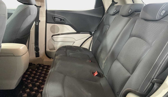 2020 Mahindra XUV300 W6 1.5 DIESEL AMT, Diesel, Automatic, 14,828 km, Right Side Rear Door Cabin
