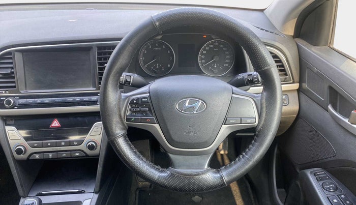 2016 Hyundai New Elantra 2.0 SX MT PETROL, Petrol, Manual, 74,403 km, Steering Wheel Close Up