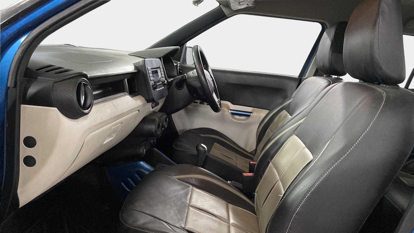 2017 Maruti IGNIS DELTA 1.2 AMT, Petrol, Automatic, 61,305 km, Right Side Front Door Cabin