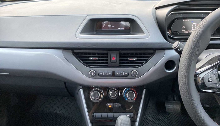 2022 Tata NEXON XMA SUNROOF PETROL, Petrol, Automatic, 6,249 km, Air Conditioner