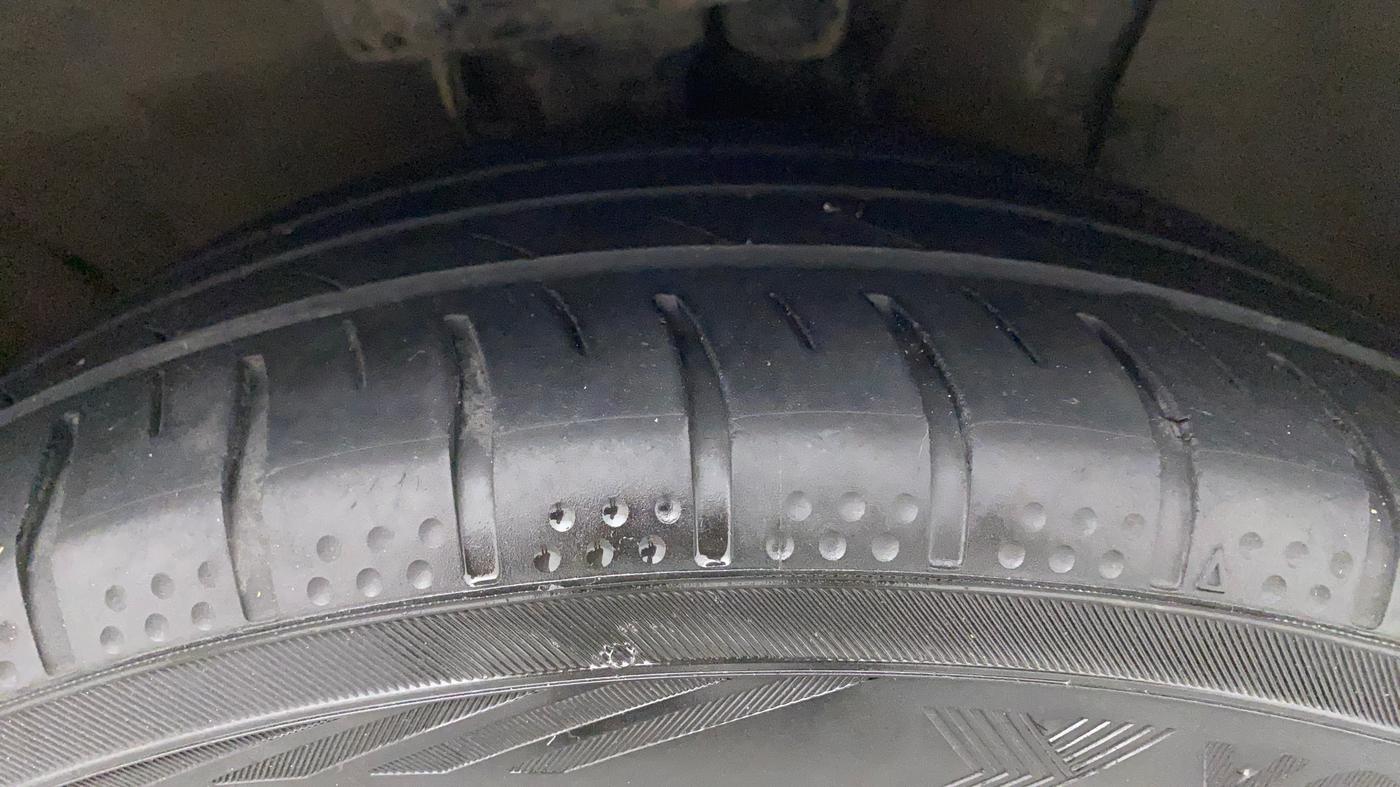 2020 Hyundai Verna SX (O) 1.5 CRDI AT, Diesel, Automatic, 91,500 km, Right Front Tyre Tread