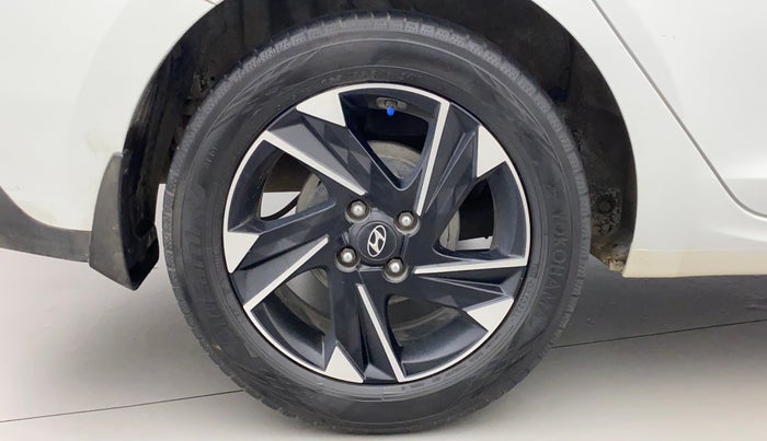 2020 Hyundai Verna SX (O) 1.5 CRDI AT, Diesel, Automatic, 91,500 km, Right Rear Wheel