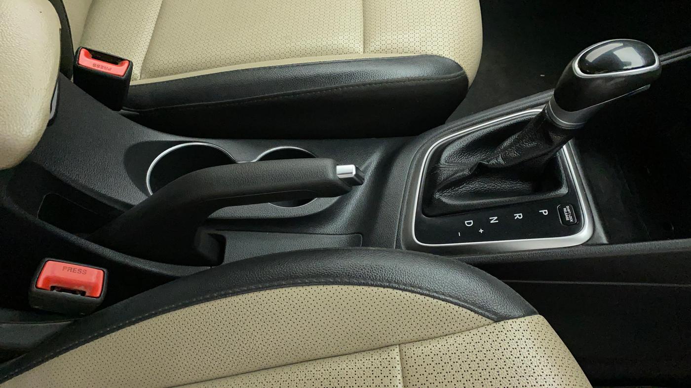 2020 Hyundai Verna SX (O) 1.5 CRDI AT, Diesel, Automatic, 91,500 km, Gear Lever