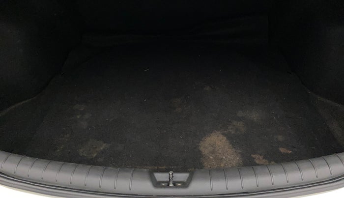 2020 Hyundai Verna SX (O) 1.5 CRDI AT, Diesel, Automatic, 91,500 km, Boot Inside