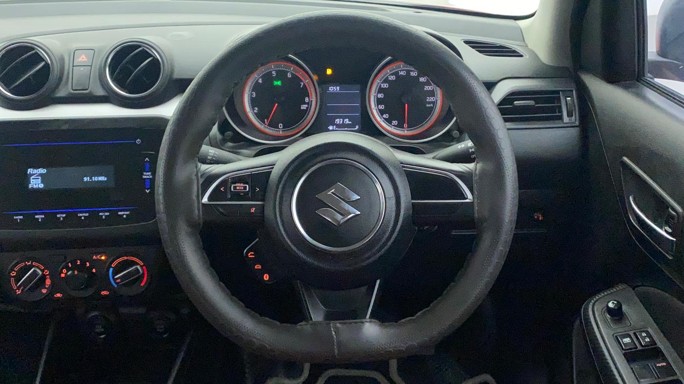 2022 Maruti Swift VXI, Petrol, Manual, 19,319 km, Steering Wheel Close Up