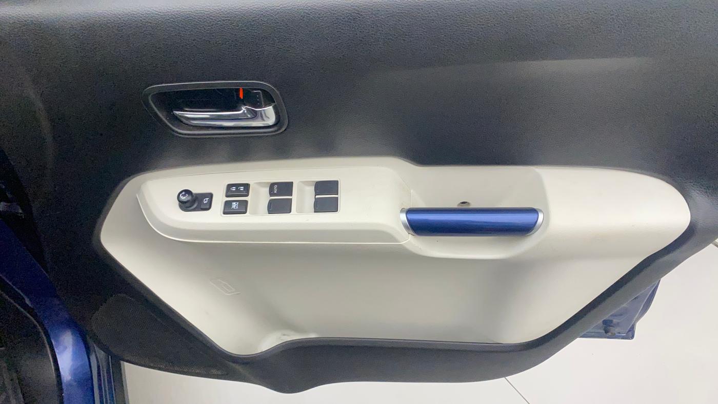 2022 Maruti IGNIS ZETA 1.2, Petrol, Manual, 37,130 km, Driver Side Door Panels Control