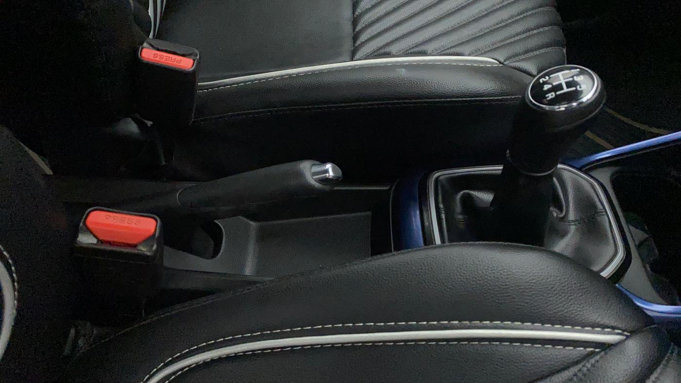 2022 Maruti IGNIS ZETA 1.2, Petrol, Manual, 37,130 km, Gear Lever