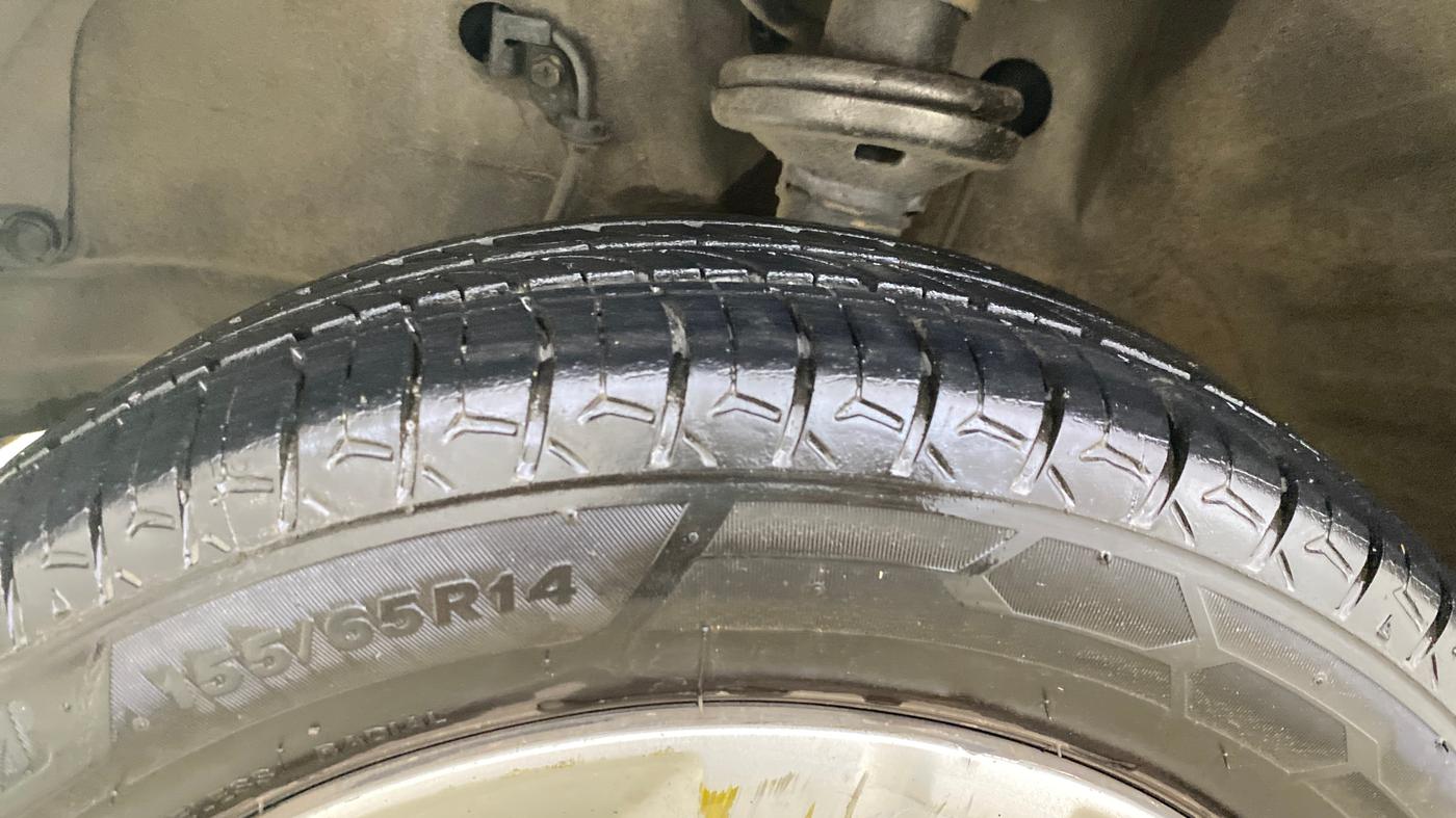 2016 Maruti Wagon R 1.0 VXI, Petrol, Manual, 77,529 km, Left Front Tyre Tread