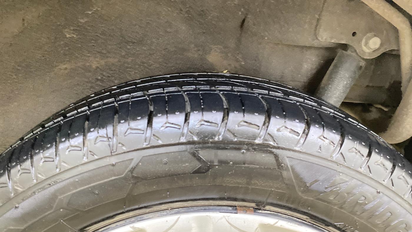 2016 Maruti Wagon R 1.0 VXI, Petrol, Manual, 77,529 km, Left Rear Tyre Tread