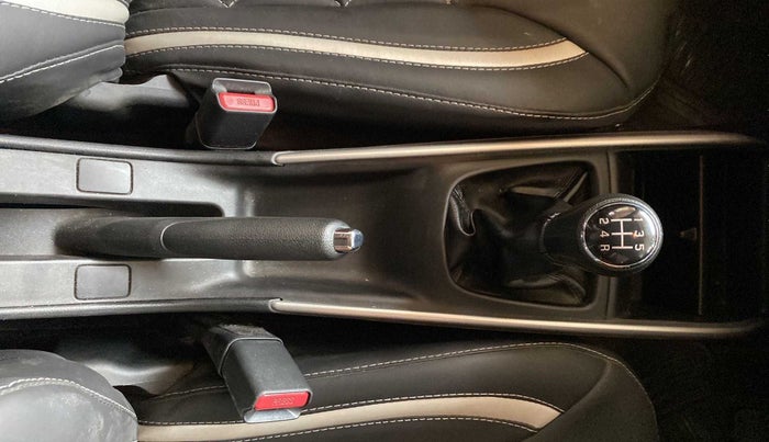 2016 Maruti Baleno DELTA PETROL 1.2, Petrol, Manual, 39,164 km, Gear Lever