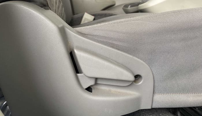 2014 Datsun Go T, Petrol, Manual, 22,513 km, Driver Side Adjustment Panel