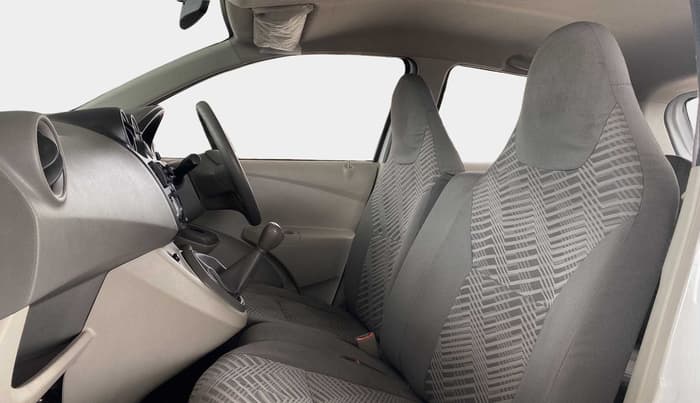 2014 Datsun Go T, Petrol, Manual, 22,513 km, Right Side Front Door Cabin