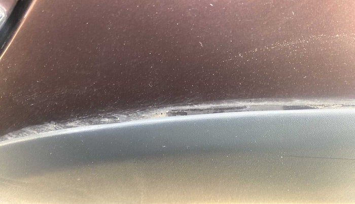 2020 Renault Duster RXZ 1.5 PETROL MT, Petrol, Manual, 15,325 km, Left quarter panel - Cladding has minor damage
