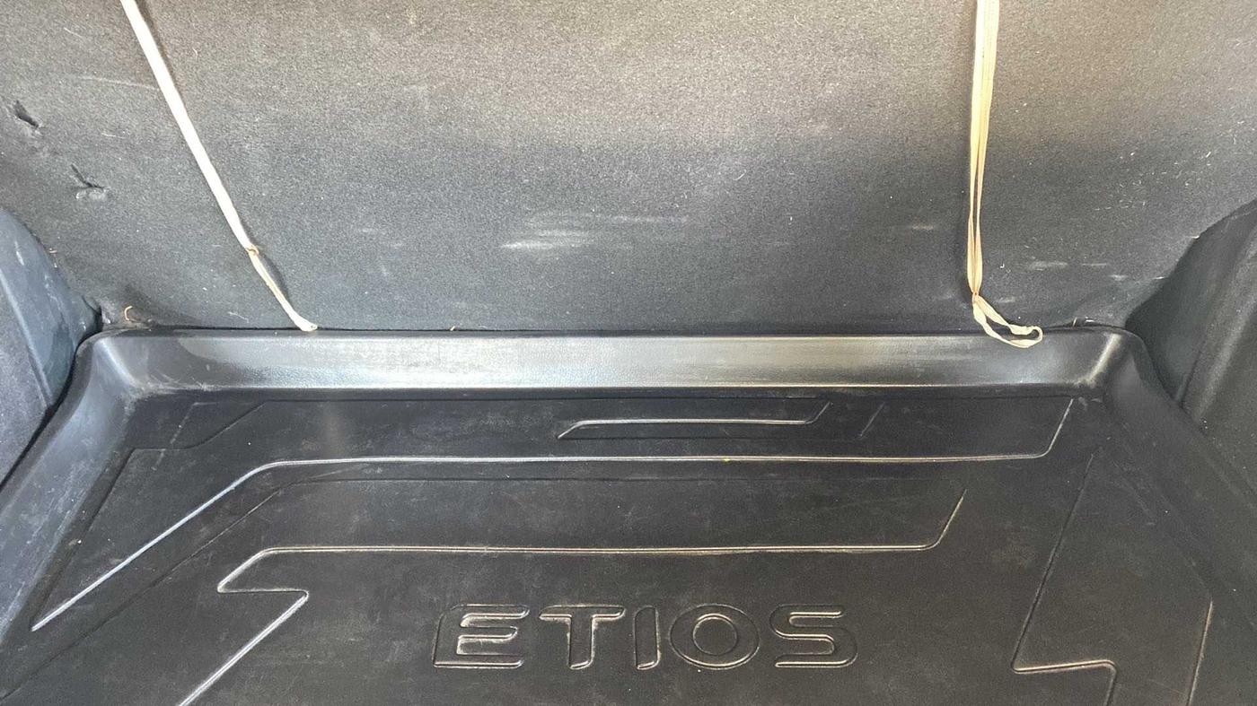 2015 Toyota Etios CROSS 1.4 GD, Diesel, Manual, 32,546 km, Boot Inside
