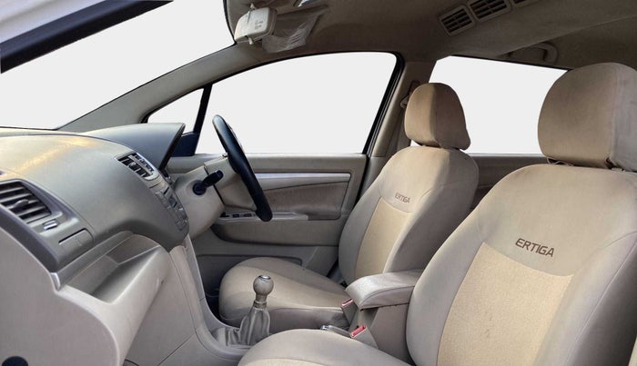 2013 Maruti Ertiga VDI, Diesel, Manual, 93,721 km, Right Side Front Door Cabin