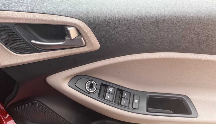2019 Hyundai Elite i20 MAGNA PLUS 1.2, Petrol, Manual, 39,909 km, Driver Side Door Panels Control