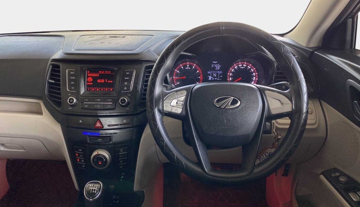 2021 Mahindra XUV300 W6 1.2 PETROL, Petrol, Manual, 22,195 km, Steering Wheel Close Up