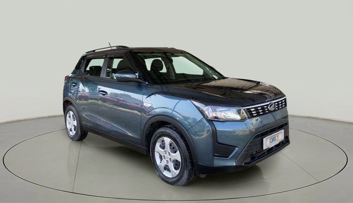 2021 Mahindra XUV300 W6 1.2 PETROL, Petrol, Manual, 22,195 km, Right Front Diagonal