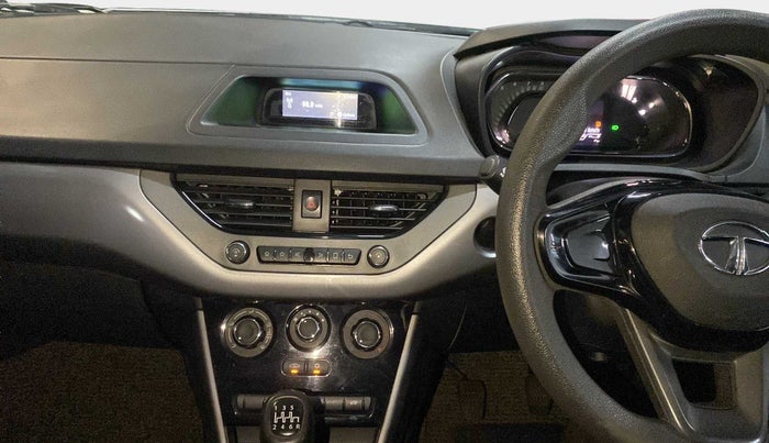 2022 Tata NEXON XM PETROL, Petrol, Manual, 39,217 km, Air Conditioner