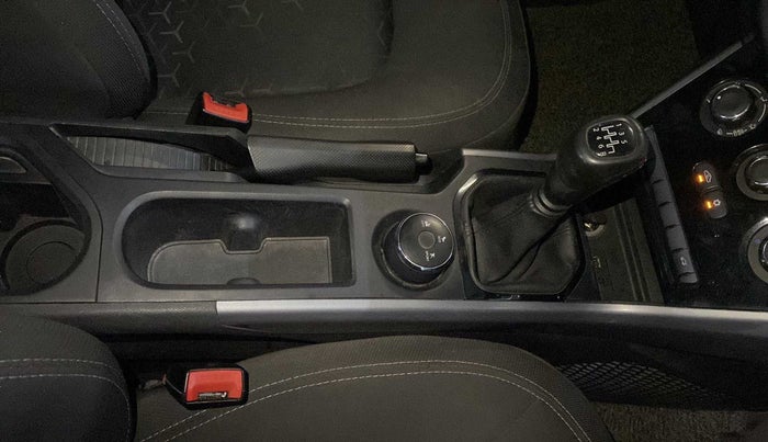 2022 Tata NEXON XM PETROL, Petrol, Manual, 39,217 km, Gear Lever