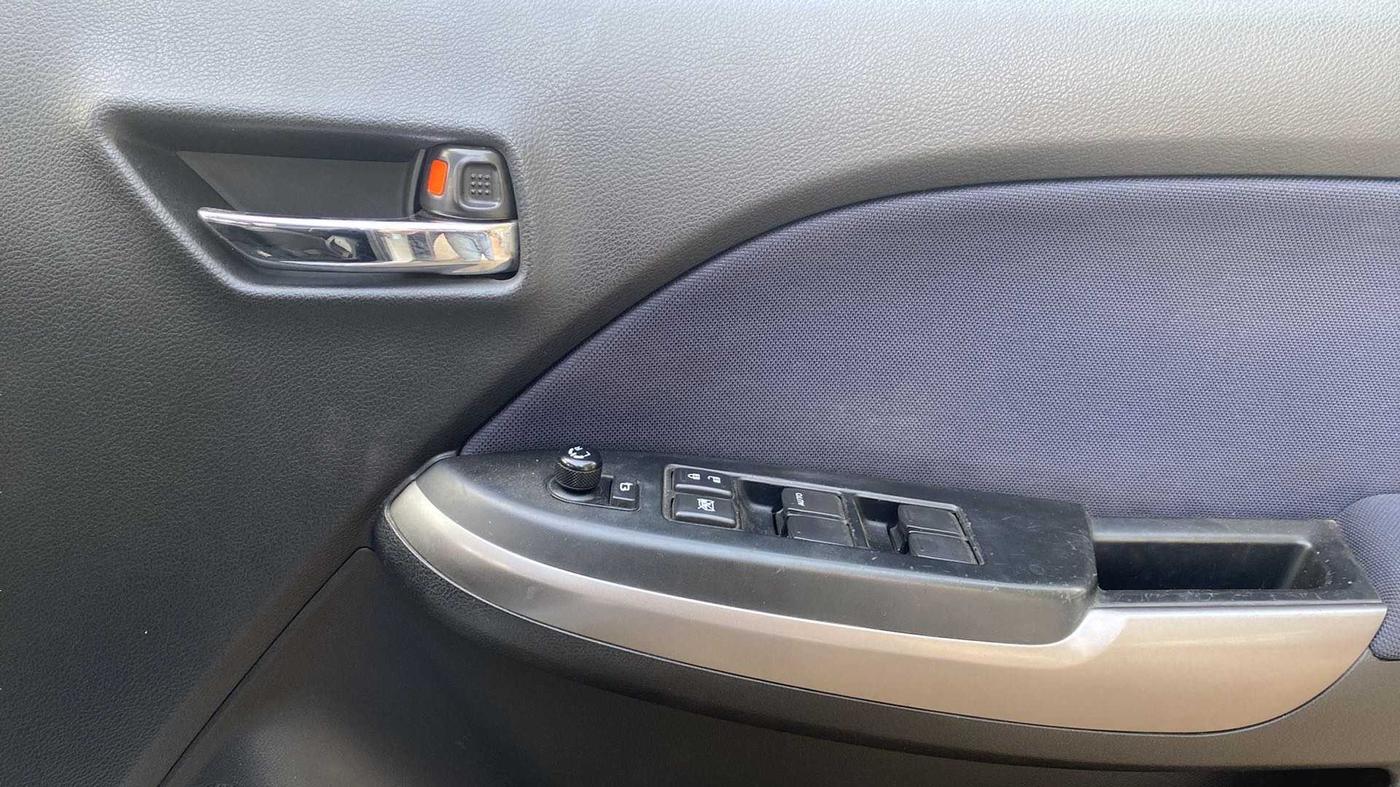 2020 Maruti Baleno ZETA CVT PETROL 1.2, Petrol, Automatic, 24,737 km, Driver Side Door Panels Control