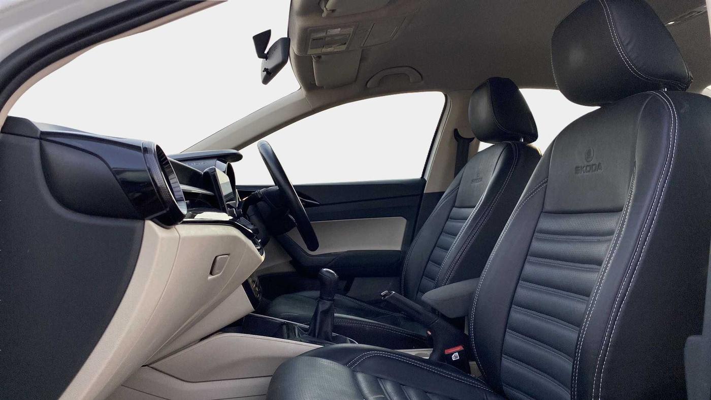 2022 Skoda SLAVIA AMBITION 1.0L TSI MT, Petrol, Manual, 11,711 km, Right Side Front Door Cabin