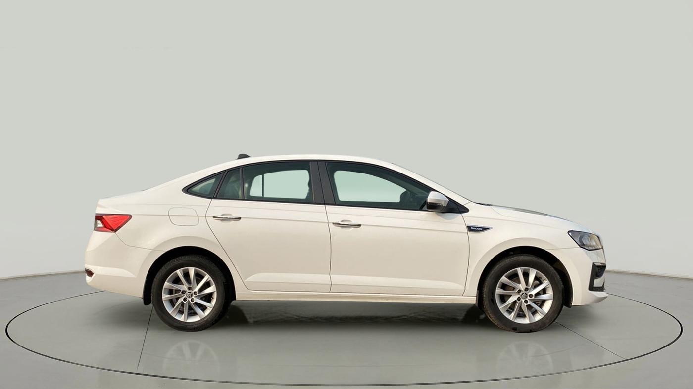 2022 Skoda SLAVIA AMBITION 1.0L TSI MT, Petrol, Manual, 11,711 km, Right Side View