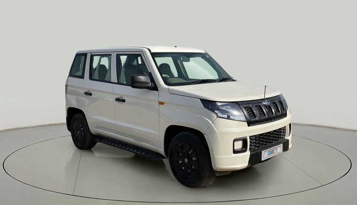 2020 Mahindra TUV300 T4 PLUS, Diesel, Manual, 72,942 km, Right Front Diagonal