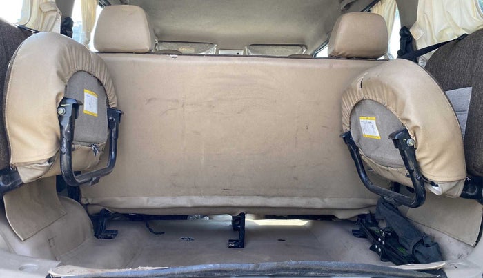 2020 Mahindra TUV300 T4 PLUS, Diesel, Manual, 72,942 km, Third Seat Row ( optional )