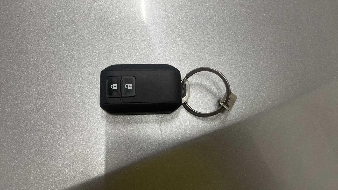 2021 Maruti Baleno ZETA PETROL 1.2, Petrol, Manual, 47,836 km, Key Close Up