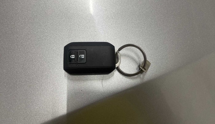 2021 Maruti Baleno ZETA PETROL 1.2, Petrol, Manual, 47,836 km, Key Close Up