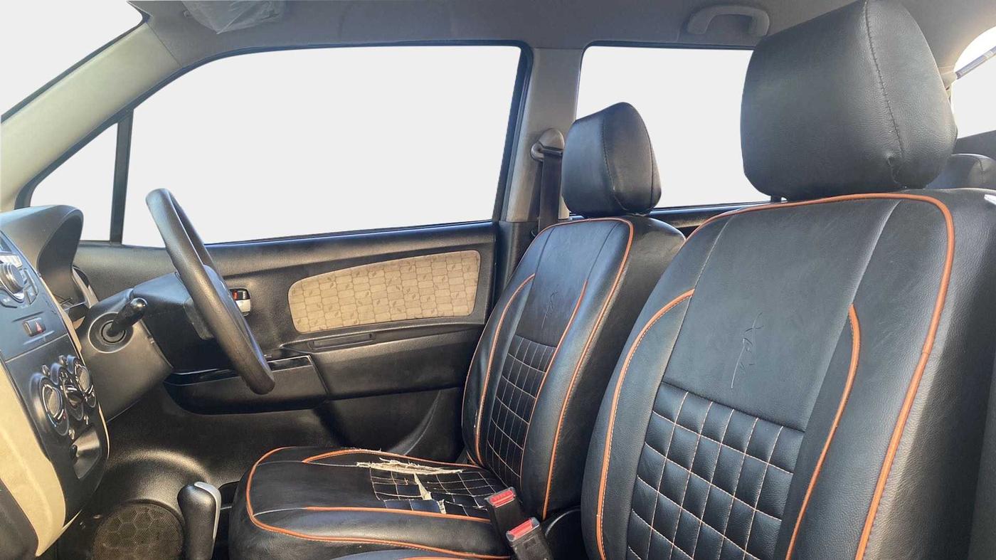2018 Maruti Wagon R 1.0 VXI AMT, CNG, Automatic, 83,892 km, Right Side Front Door Cabin
