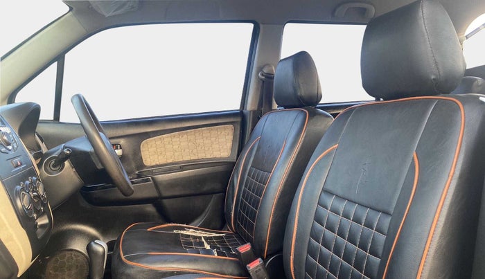 2018 Maruti Wagon R 1.0 VXI AMT, CNG, Automatic, 83,892 km, Right Side Front Door Cabin