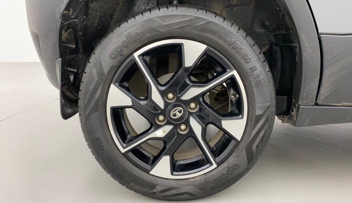 2022 Tata PUNCH ACCOMPLISHED DAZZLE PACK AMT, Petrol, Automatic, 14,494 km, Right Rear Wheel