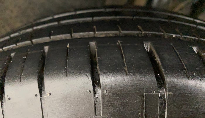 2022 Tata PUNCH ACCOMPLISHED DAZZLE PACK AMT, Petrol, Automatic, 14,494 km, Left Front Tyre Tread