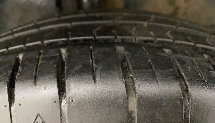 2022 Tata PUNCH ACCOMPLISHED DAZZLE PACK AMT, Petrol, Automatic, 14,494 km, Right Rear Tyre Tread